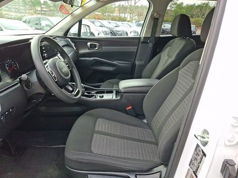 Used 2023 Kia Sorento LX image 14
