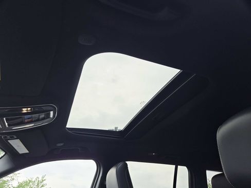 Used 2024 Jeep Grand Cherokee Altitude image 10