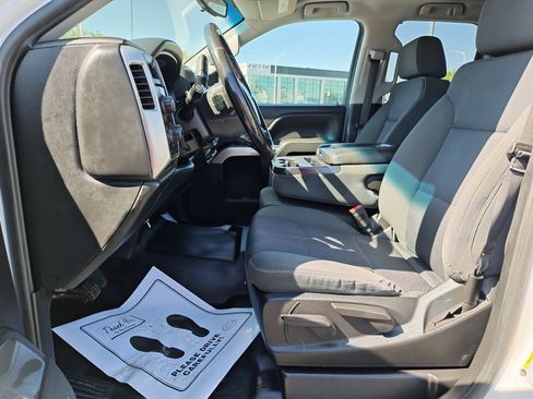 Used 2018 Chevrolet Silverado 1500 LT w/ Trailering Package AWD/4WD image 12