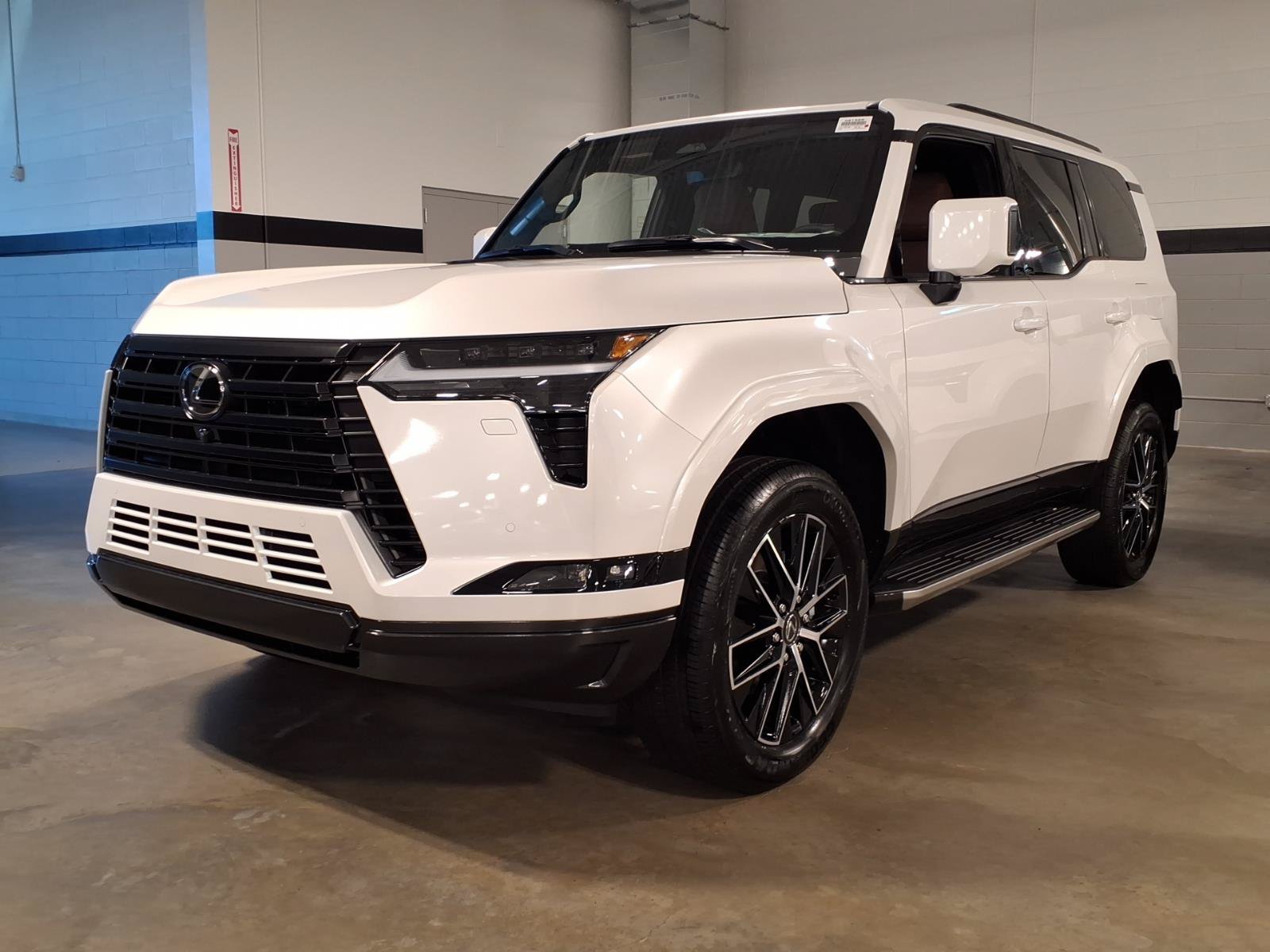 New 2026 Lexus GX 550 w/ Accessory Package (2T) AWD/4WD image 3