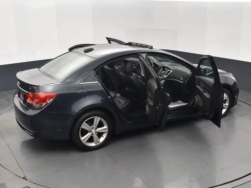 Used 2016 Chevrolet Cruze LT w/ Sun, Sound and Sport Package image 6