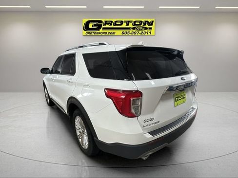 Used 2022 Ford Explorer Limited w/ Equipment Group 301A AWD/4WD image 3