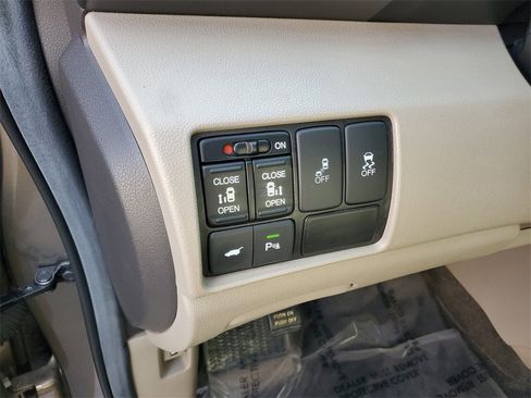 Used 2012 Honda Odyssey Touring image 22