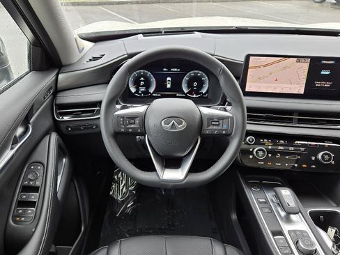 Used 2025 INFINITI QX60 Luxe w/ Vision Package image 10