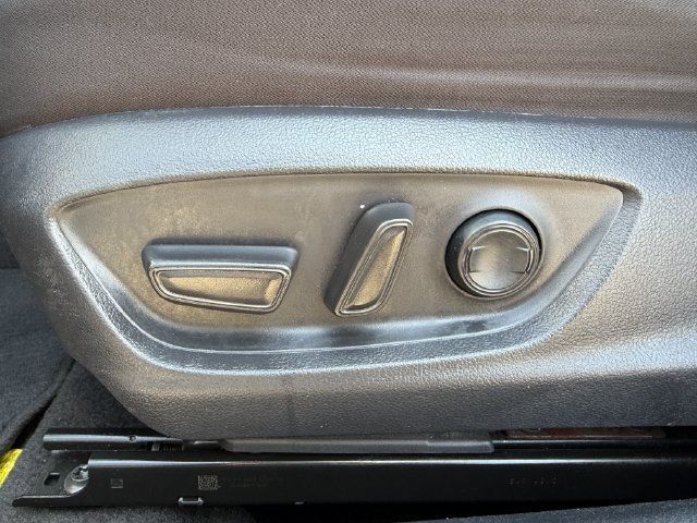 Used 2019 Toyota Camry LE FWD image 23