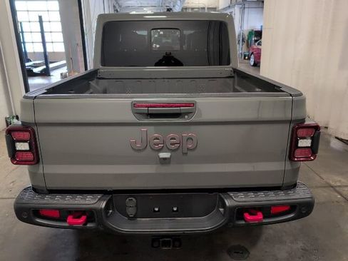 Used 2020 Jeep Gladiator Rubicon AWD/4WD image 5
