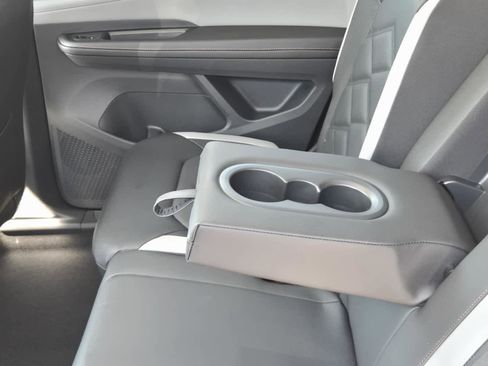 New 2026 Volkswagen Atlas Peak Edition AWD/4WD image 12
