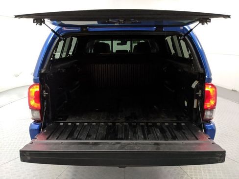 Used 2018 Toyota Tacoma TRD Sport image 24