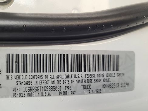 Used 2016 RAM 1500 Classic SLT image 33