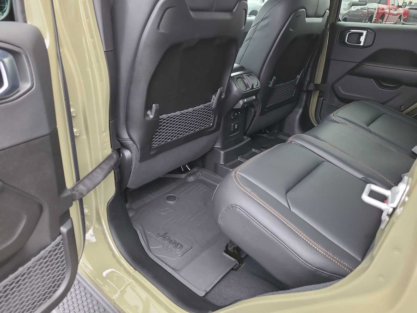 New 2026 Jeep Wrangler Unlimited Sahara AWD/4WD image 20