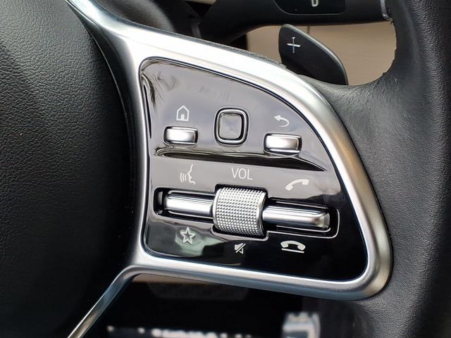 Used 2021 Mercedes-Benz GLC 300 4MATIC image 10