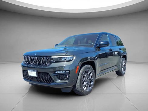 Used 2023 Jeep Grand Cherokee Summit w/ High Altitude Package AWD/4WD image 1