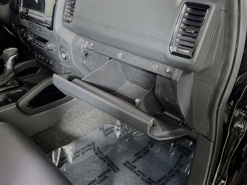 Used 2022 Nissan Frontier PRO-4X w/ Pro-4X Premium Package image 35