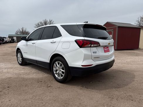 Used 2024 Chevrolet Equinox LS image 5