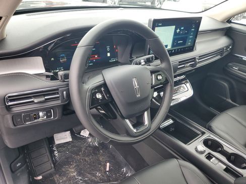 New 2026 Lincoln Corsair Premiere image 13