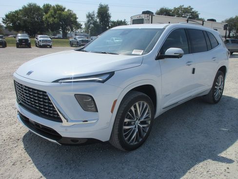 New 2026 Buick Enclave Avenir w/ Super Cruise Package image 10