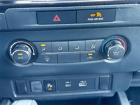Used 2022 Nissan Frontier SV w/ Technology Package RWD image 15