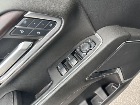 Used 2024 GMC Sierra 1500 SLT image 17