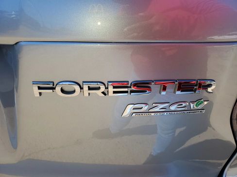 Used 2016 Subaru Forester 2.5i Limited AWD/4WD image 14