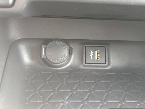 Used 2025 Toyota RAV4 LE AWD/4WD image 21