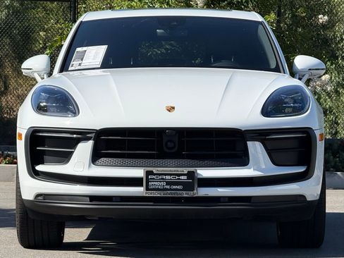 Used 2024 Porsche Macan image 10