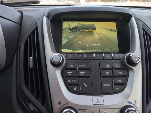 Used 2017 Chevrolet Equinox LT w/ Convenience Package image 19