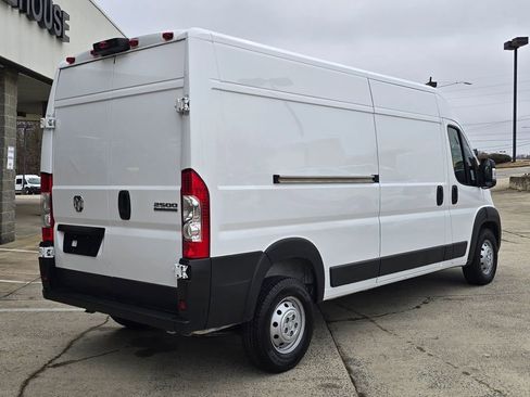 Used 2023 RAM ProMaster 2500 image 4