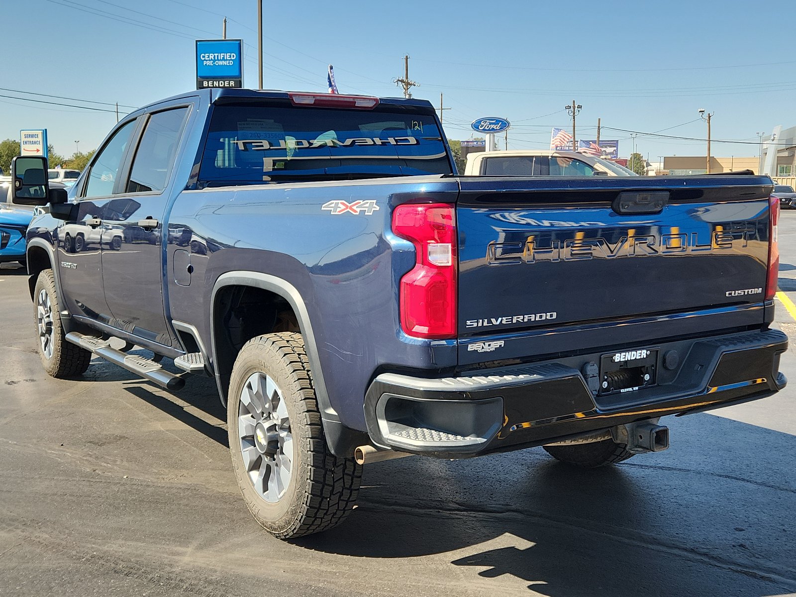 Used 2021 Chevrolet Silverado 2500 Custom w/ Custom Value Package AWD/4WD image 3