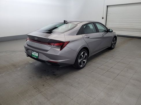 Used 2023 Hyundai Elantra SEL w/ Convenience Package FWD image 9