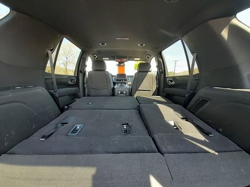 Used 2024 GMC Yukon SLT AWD/4WD image 56