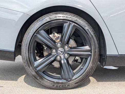 Used 2024 Honda Accord Sport image 13