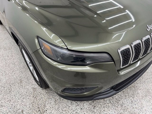 Used 2021 Jeep Cherokee Latitude FWD image 11