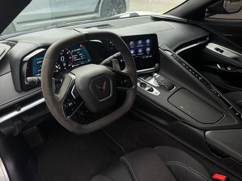 Used 2023 Chevrolet Corvette Stingray Convertible image 27