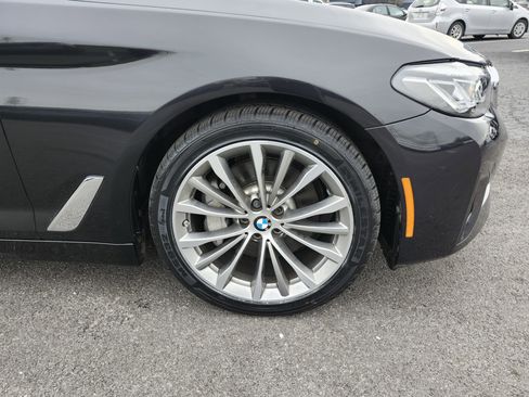 Used 2022 BMW 530i xDrive w/ Convenience Package image 12