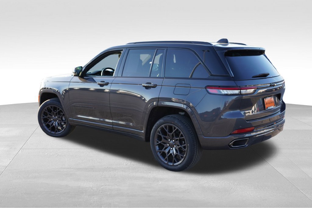 Certified 2025 Jeep Grand Cherokee Summit w/ Obsidian Package AWD/4WD image 9