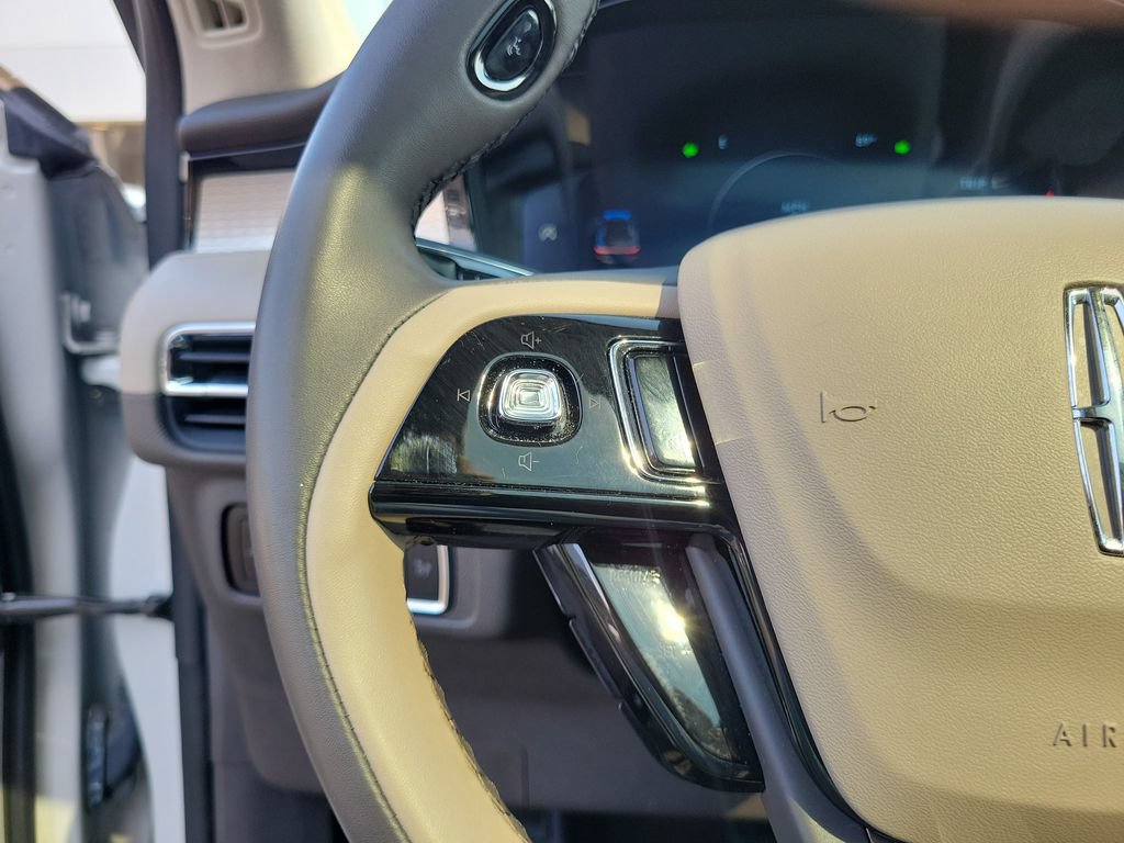Certified 2023 Lincoln Corsair AWD w/ Equipment Group 101A image 24