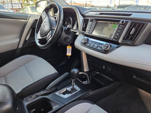 Used 2016 Toyota RAV4 XLE FWD image 17