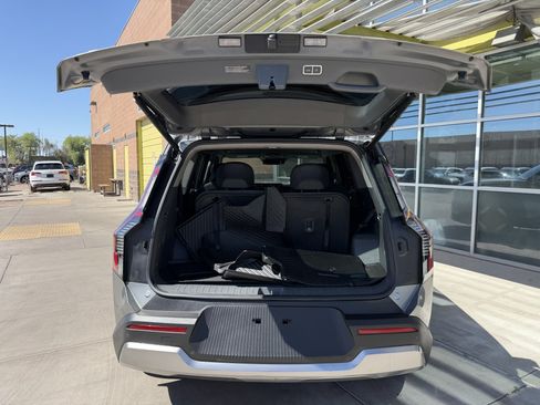 Used 2024 Kia EV9 Light Long Range RWD image 36