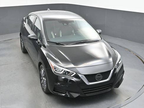 Used 2021 Nissan Versa SV FWD image 31