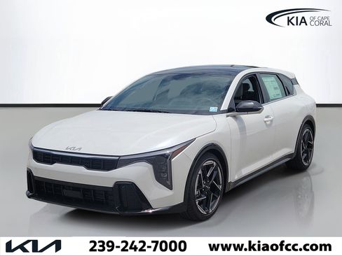 New 2026 Kia K4 GT-Line FWD image 3