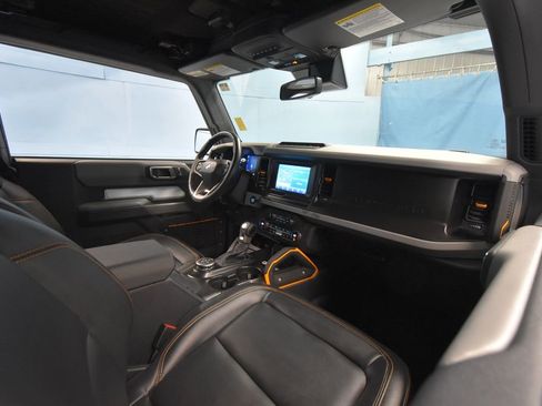 Used 2023 Ford Bronco Badlands w/ Sasquatch Package image 23