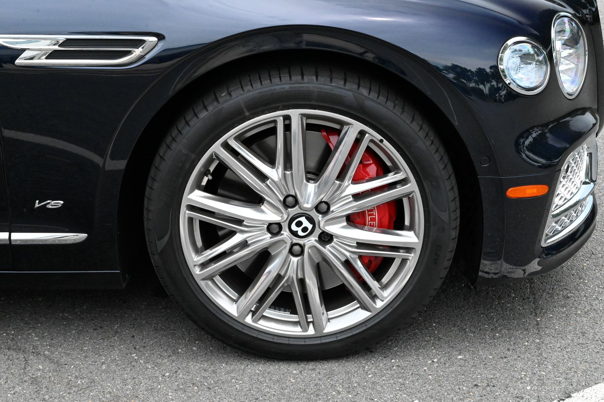 Used 2022 Bentley Flying Spur V8 AWD/4WD image 12