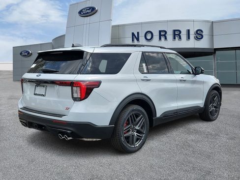 New 2026 Ford Explorer ST image 4