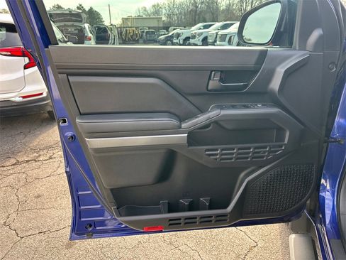 Used 2024 Toyota Tacoma SR5 image 11