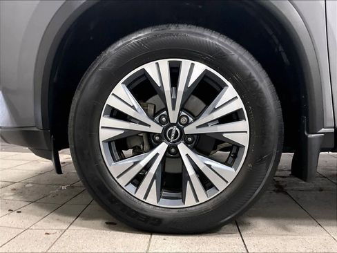 Certified 2023 Nissan Rogue SV image 7