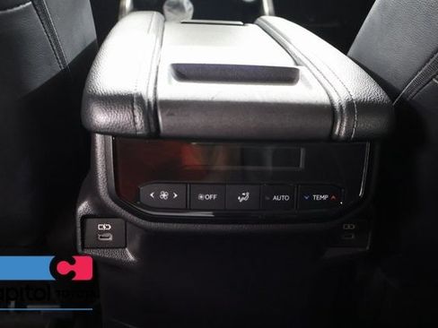 Certified 2024 Toyota Grand Highlander AWD image 34