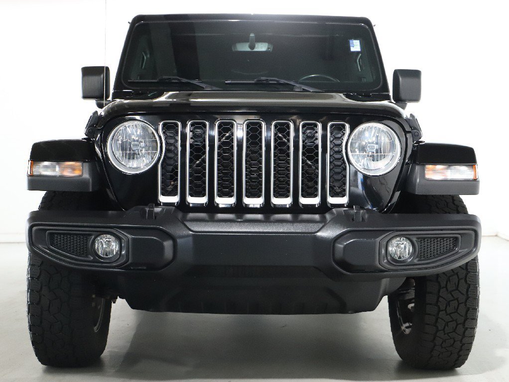 Used 2022 Jeep Gladiator Overland w/ Trailer Tow Package AWD/4WD image 5