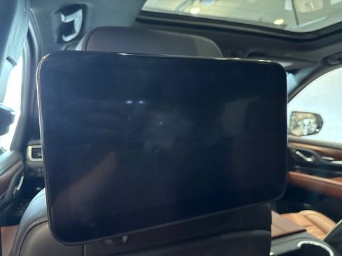 Used 2023 GMC Yukon Denali Ultimate w/ LPO, Floor Liner Package AWD/4WD image 21