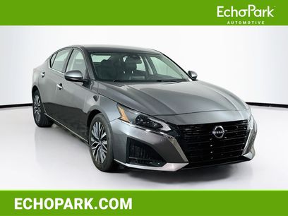 Used 2023 Nissan Altima 2.5 SV