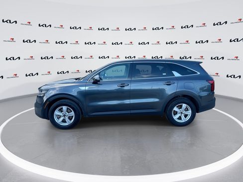 Used 2023 Kia Sorento LX FWD image 5